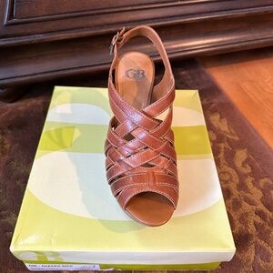 New- Never Worn: Gianni Bini Work It Wedge Sandals